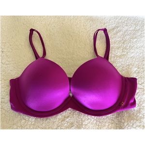 Victoria’s Secret Very Sexy Lightly lined Plunge Bra 34D